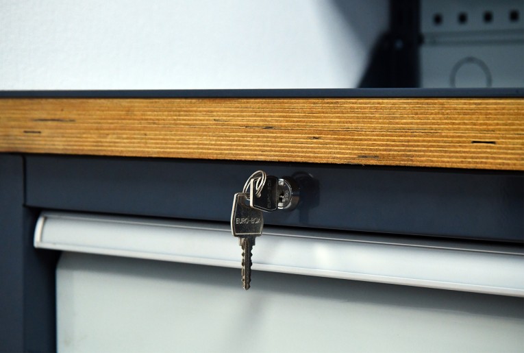 Верстак FBK 1551.14.3-1 купить в Кемерово Верстак FBK 1551.14.3-1 купить в Кемерово