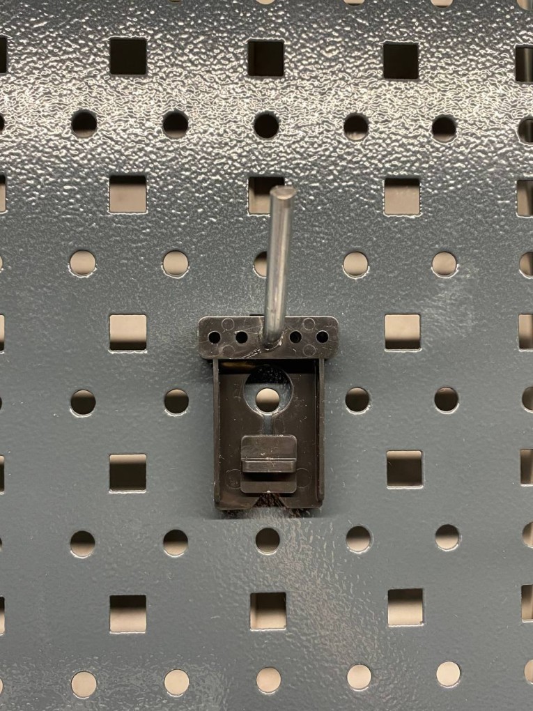 Крючок наклонный 50 мм купить в Кемерово Крючок наклонный 50 мм купить в Кемерово